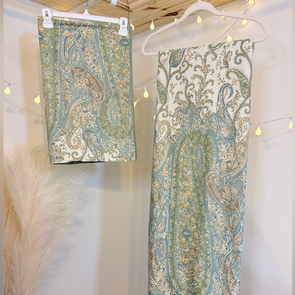 🌾 Pottery Barn Paisley Duvet Cover & Two Standard Pillow Cases